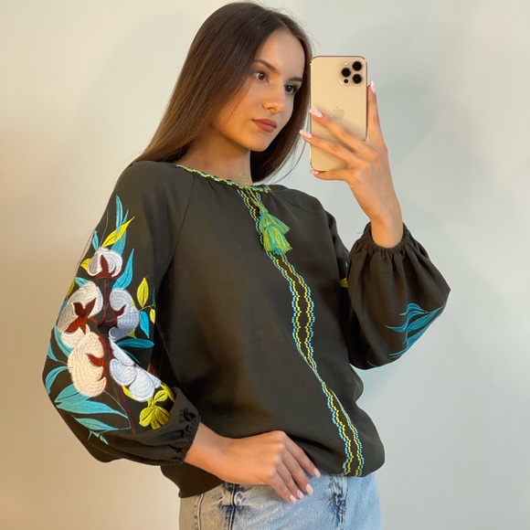 Embroidered Women’s Blouse “Cotton” - Picture 1 of 5